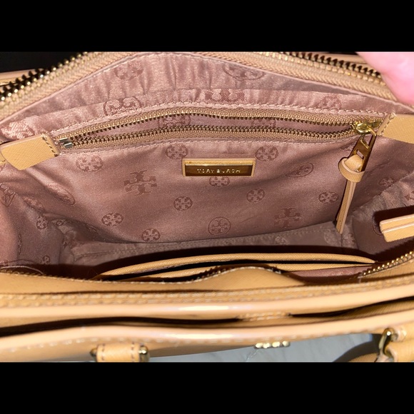 Tory Burch tote - Picture 1 of 4